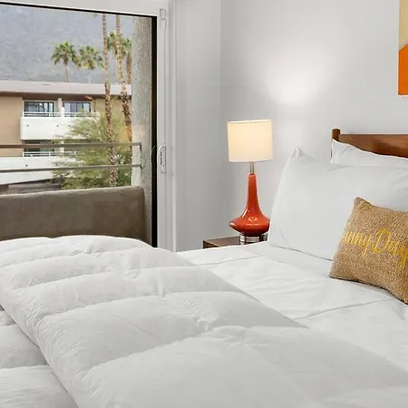 The 1 At Biarritz-Remodeled 1 Bedroom In Downtown Ps Palm Springs Exterior photo