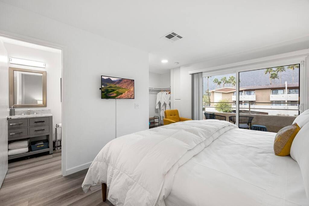 The 1 At Biarritz-remodeled 1 Bedroom In Downtown Ps * Palm Springs